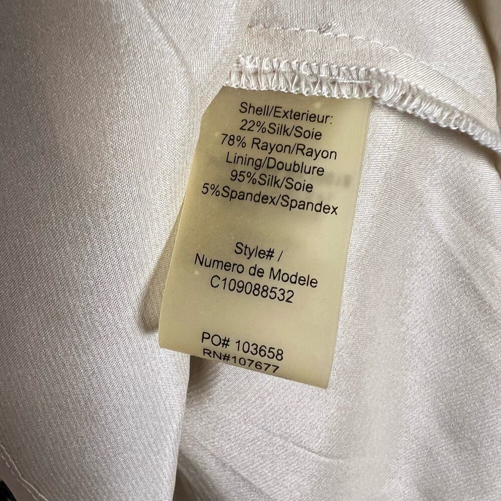 Alice + Olivia White Black Brushed Floral Silk Blend Batwing Flounce Top Size XS - Picture 6 of 9